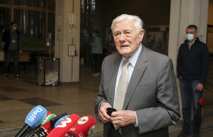 V. Adamkus: Lietuvoje yra žemas politinės kultūros lygis