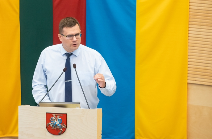 L. Kasčiūnas: galutinis tikslas turėtų būti vizų galiojimo stabdymas rusams ES mastu