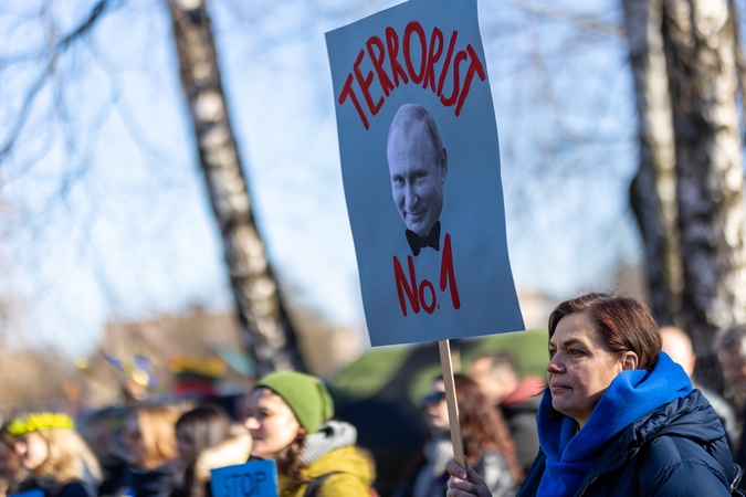 Vyriausybė pritaria karo propagandos kriminalizavimui, bet siūlo graduoti atsakomybę
