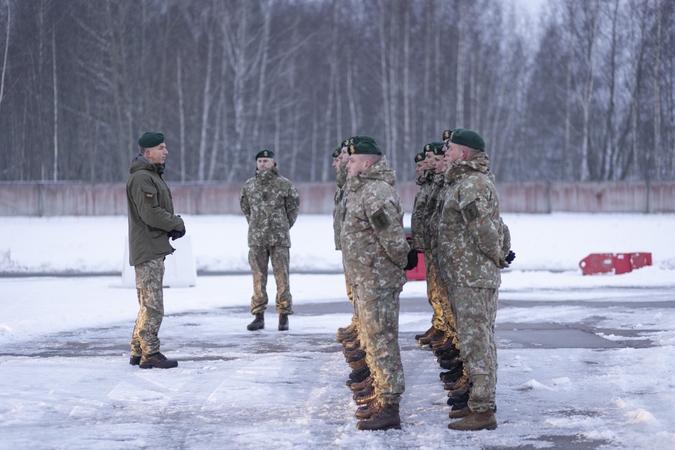 Į Ukrainos karių mokymo operaciją išvyko nauja Lietuvos instruktorių grupė