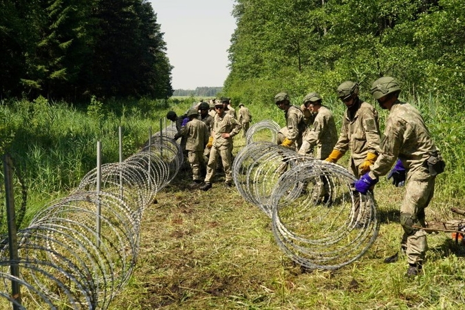 Čekija skiria Lietuvai pusę milijono eurų kovai su neteisėta migracija