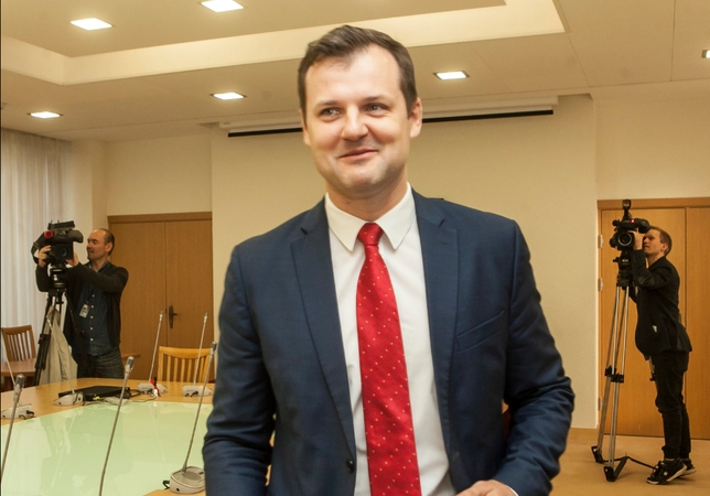 G. Paluckas: bręsta naujas skandalas, kurio pasekmes permeta mums