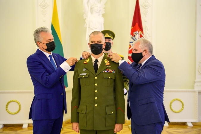 G. Nausėda suteikė brigados generolo laipsnius A. Radvilui ir A. Šiupariui