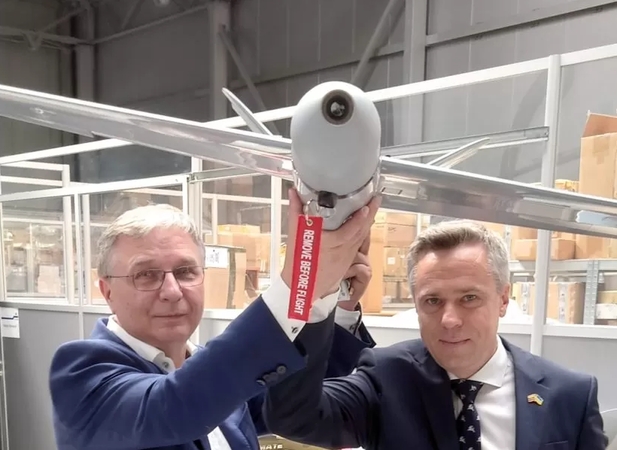 Lietuva iš Lenkijos Ukrainai pirks dvi dronų kamikadzių sistemas