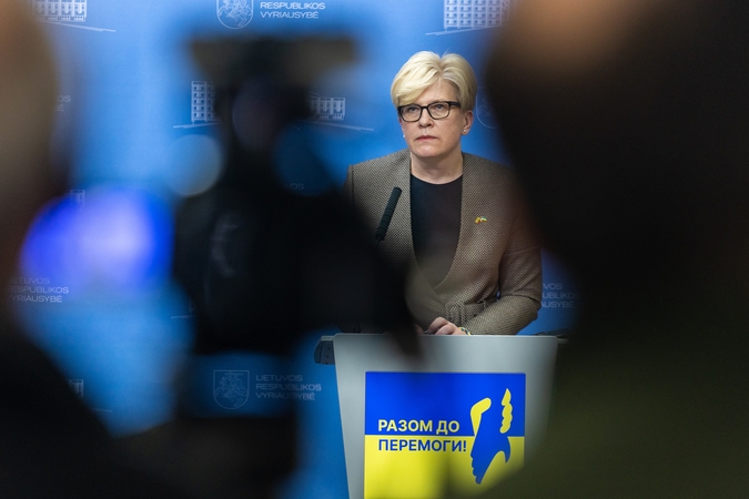 Premjerė siūlo kritiškai vertinti informaciją apie besiskundžiančius ukrainiečius