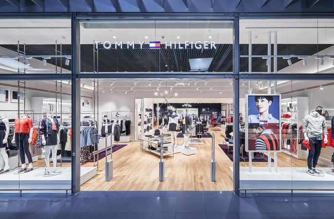 Vilniaus „Akropolyje“ atidarytos „Tommy Hilfiger“ ir „Calvin Klein“ parduotuvės