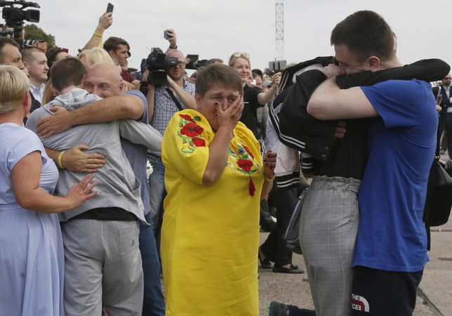 Ukraina vėl rengiasi didelio masto apsikeitimui kaliniais su Rusija