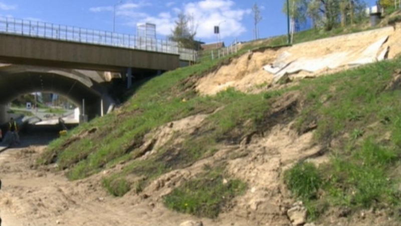 Alytuje ieškoma kaltų dėl nuslinkusio rekonstruoto šlaito