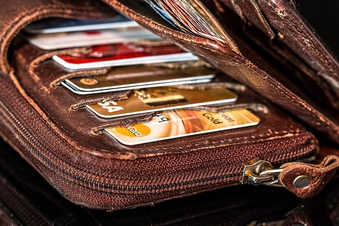 Nuo vasario keičiasi dalies bankų paslaugų įkainiai