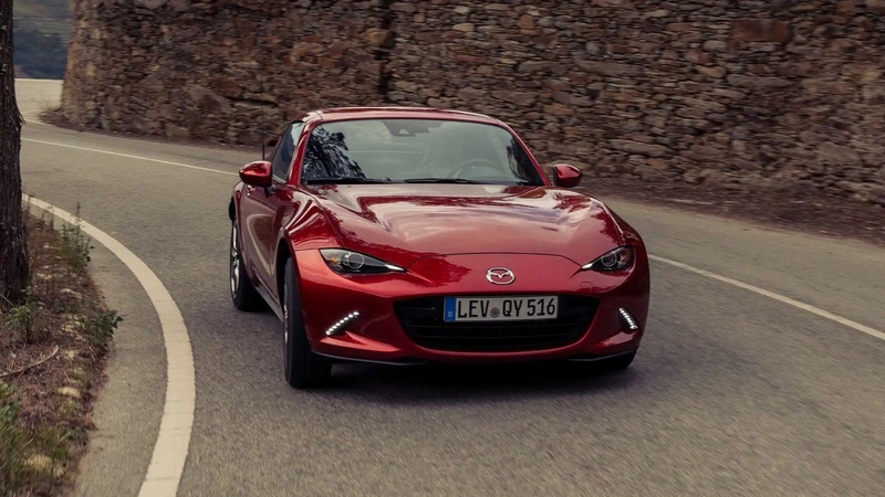 Įvertino: pasak J. Clarksono, naujausios kartos legendinė „Mazda MX-5“ – penkių žvaigždučių perlas.