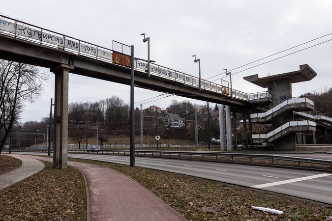 Infrastruktūra: esami pėsčiųjų viadukai esą galėtų būti išėjimas iš automobilių aikštelės į miesto centrą.