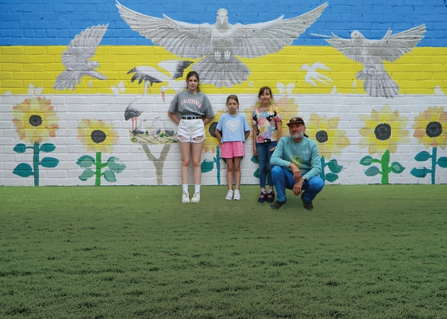 Laisvė. Dalyviai: Evelyna, Angelyna (iš kairės ukrainietės iš Zaporižios), Paulė (anūkė), Artūras Rimkevičius.
