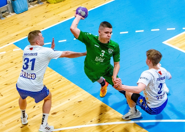 Snaiperis: septyniolikmetis S. Butkus – vienas rezultatyviausių LRL čempionato žaidėjų.