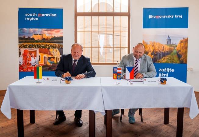 Tikslas: J. Zámečníkas ir V. Makūnas tikisi, kad pasirašytas dokumentas sustiprins bendradarbiavimą.