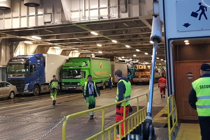 Reikalavimai: jūrų keltai yra specifiniai laivai, kuriuose saugumas itin svarbus, nes jų katastrofos būna vienos tragiškiausių.