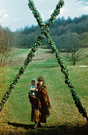 Tradicijos: Jurginės Lietuvoje buvo laikomos pavasario sutikimo švente, kurių metu vykdavo įvairios apeigos.