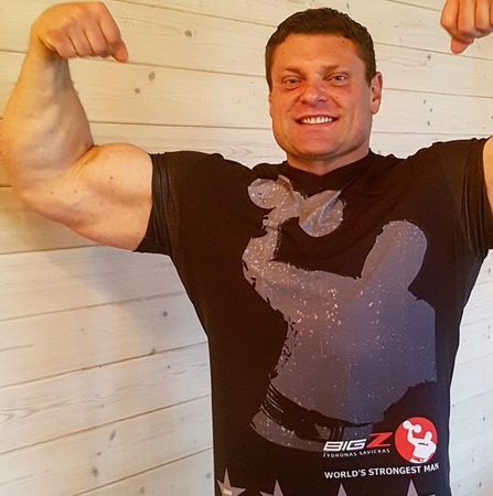 Ž. Savickas: mane dažnai kviečia padėti perkraustyti fortepijonus