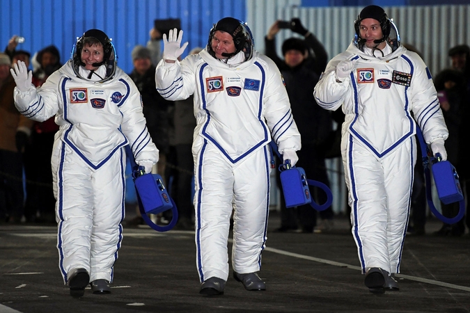 Į TKS sėkmingai išskrido raketa su trimis astronautais