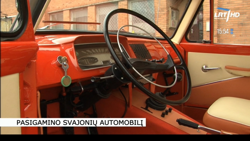 92-ejų kaunietis svajonių automobilį pasigamino pats