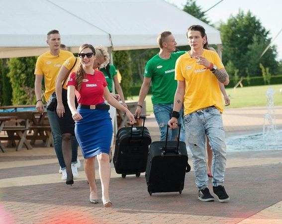 Nefilmuojama „2 Barai“ porelė pasidavė nevaldomai aistrai?