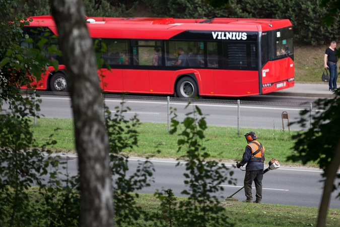 Seimas linkęs naikinti kompensacijas vairuotojams ir žmonėms, dirbantiems lauke