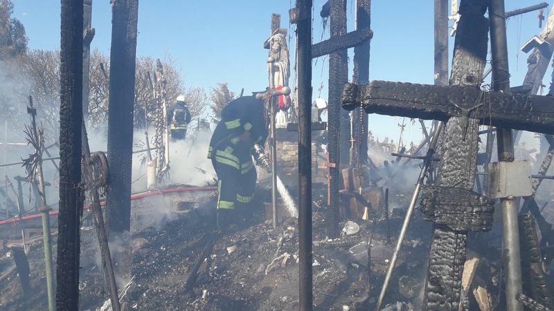 Kryžių kalne atvira liepsna degė kryžiai
