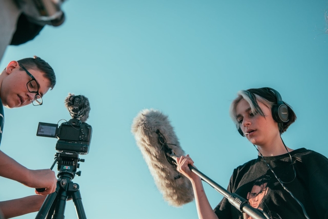 Lietuvos kino profesionalai apie mokiniams organizuojamą kino stovyklą: daug dalykų išmokstame kartu