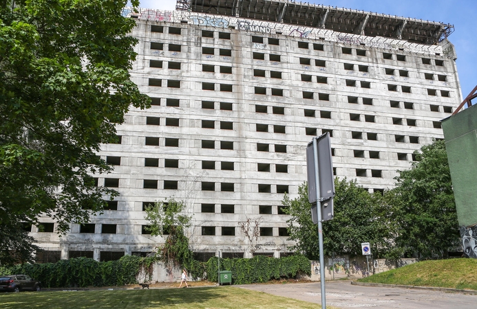 Monstro galas: apleisto viešbučio nebeliks dar šiemet