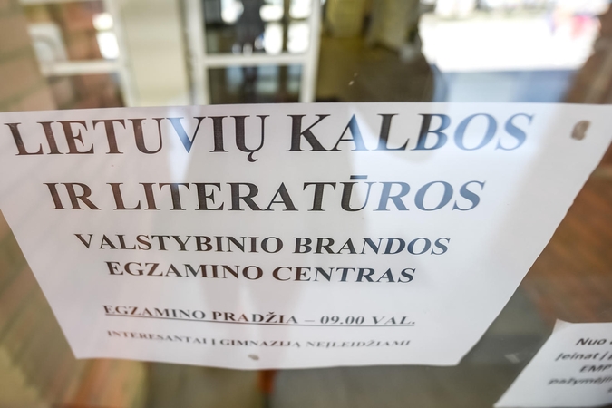 Lietuvių kalbos egzaminui trukdė tik geras oras?