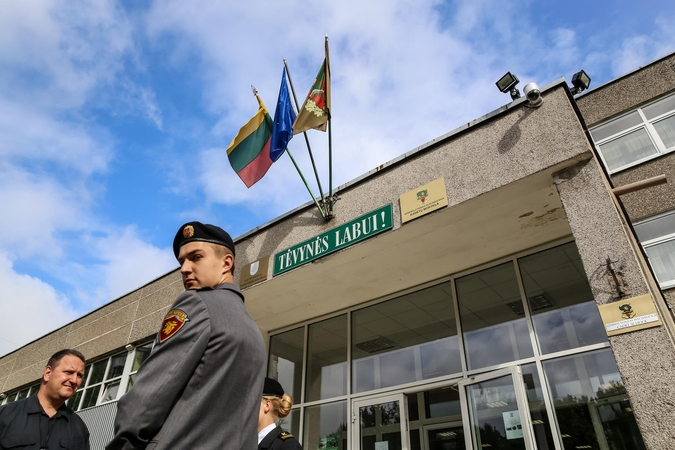 Pirmasis skambutis jau nuskambėjo dviejose Kauno mokyklose 