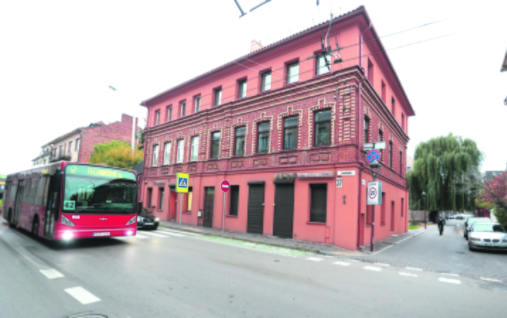 Renovuotas daugiabutis Nemuno g. 37, Kaune.