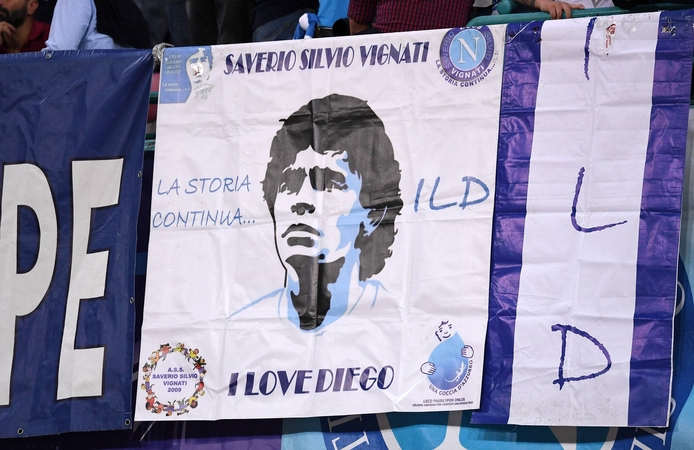 Neapolio Šv. Pauliaus stadionas pervadinamas D. Maradonos vardu