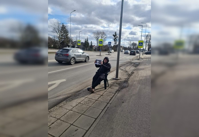Kaune vairuotojų dėmesį patraukė kovotojas prieš trikojus: reakcijos – dvejopos