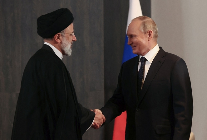 Ebrahimas Raisi ir Vladimiras Putinas