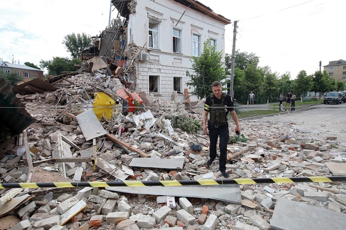 Kremlius: Rusija nutrauks puolimą, kai Ukraina pasiduos