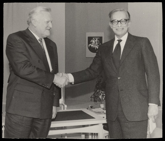 Lemtis: Lietuvoje susikirto S. Lozoraičio (dešinėje) ir A. Brazausko keliai, jie buvo konkurentai 1993 m.  prezidento rinkimuose.