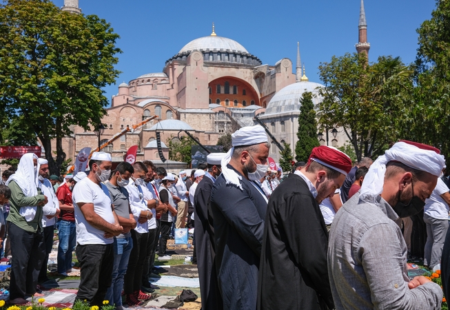 EK vicepirmininkas M. Schinas įspėjo Turkiją dėl Šv. Sofijos soboro
