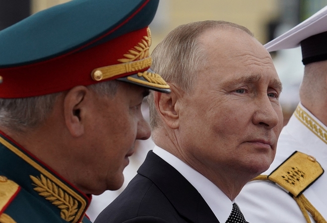 Sergejus Šoigu ir Vladimiras Putinas