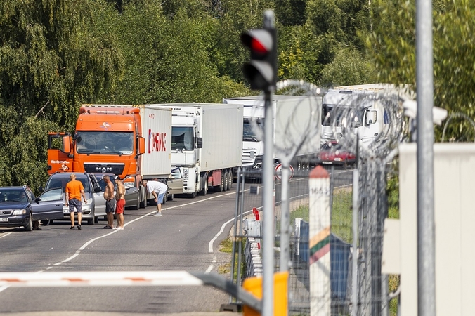 Uždarius Šumsko ir Tverečiaus punktus vežėjai neatmeta eilių augimo kitur