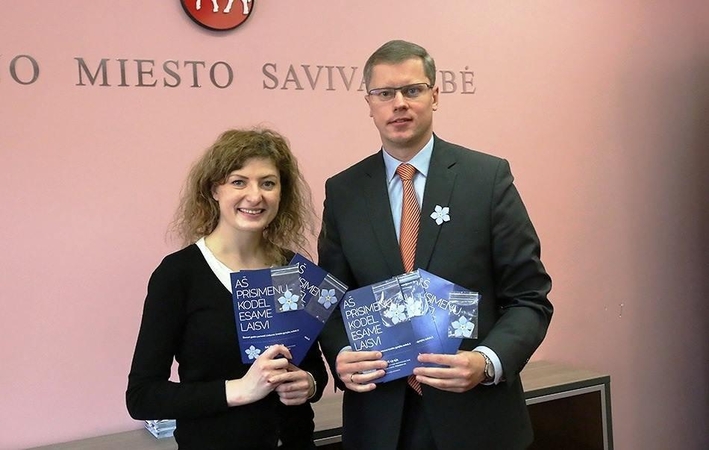Sausio 13-tąją Neužmirštuolėmis vėl pagerbsime didvyrius