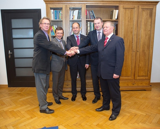 Dalyvausime žemės magnetinio lauko tyrimuose