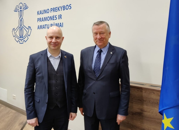 Kauno prekybos, pramonės ir amatų rūmuose lankėsi Seimo narys Aurelijus Veryga