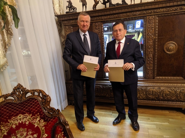 Pasirašyta bendradarbiavimo sutartis.