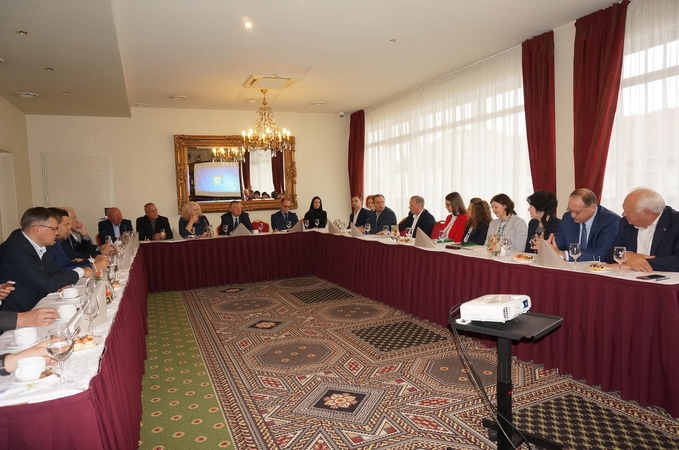 Vadovo dienoje diskusijos apie šešėlinę ekonomiką