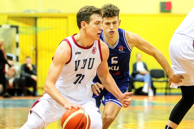 VDU neužleidžia čempionų sosto – 16 kartą į viršų kelia LSKL nugalėtojų taurę