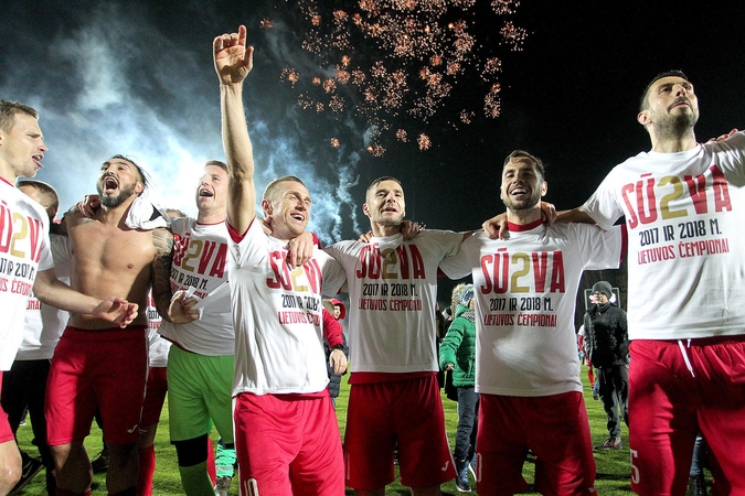 „Sūduvos“ futbolininkai sutriuškino „Atlantą“ ir apgynė Lietuvos čempionų titulą