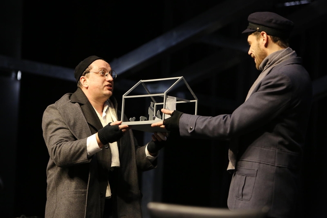 Klaipėdos dramos teatro premjeroje – neapolietiškos aistros