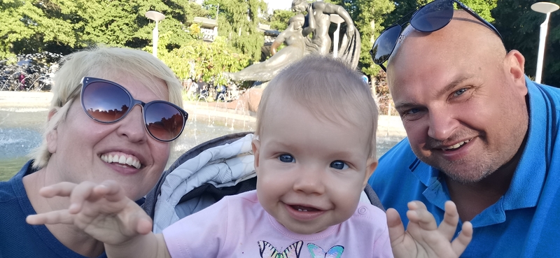 Šeima: Laima ir Gintaras – jau aštuonis mėnesius laimingi Emilijos tėvai.