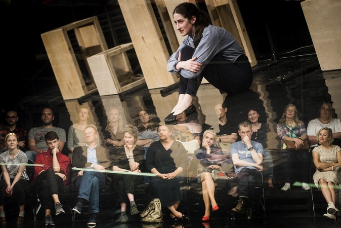 Teatro kūrėjai: ar galima neštis namus su savimi?