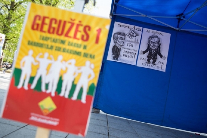 Parlamente – siūlymas braukti Gegužės 1-ąją iš šventinių dienų sąrašo